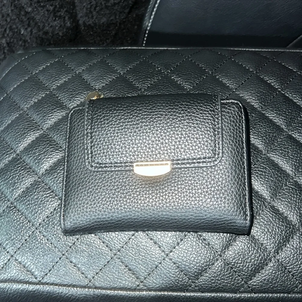 Black Leather Wallet - Picture 2 of 9